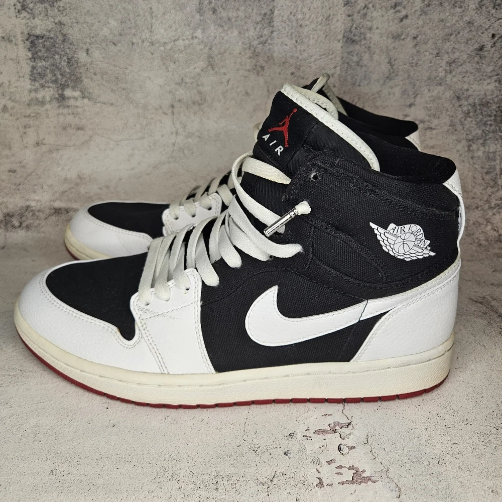2008 Nike Air Jordan 1 High / Mens SIZE 10.5 / Colorway - Black, White, & Red - Picture 8 of 13